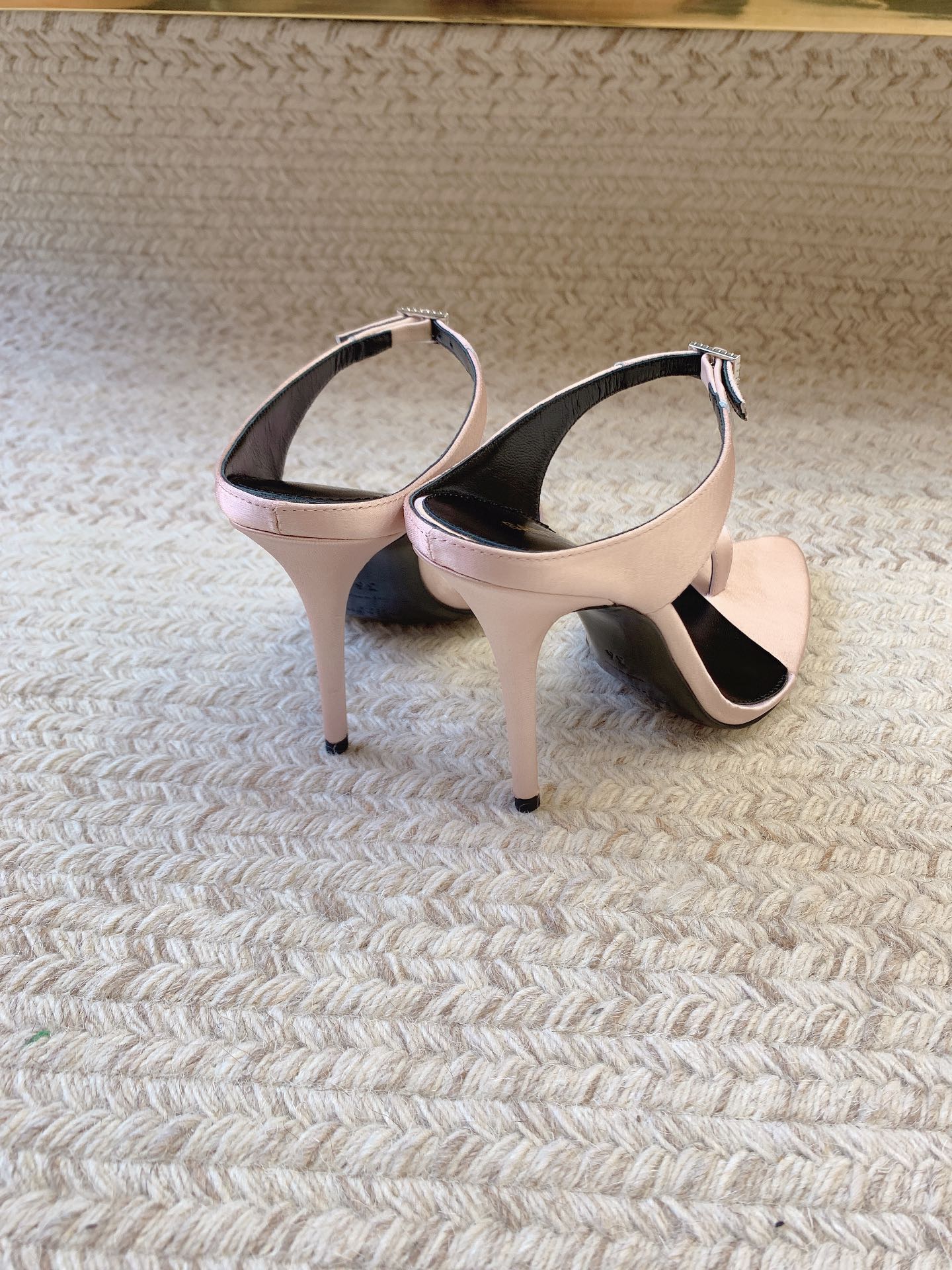 GAP CRYSTAL-BUCKLE SLIDE SANDALS IN LIGHT PINK SILK - 34