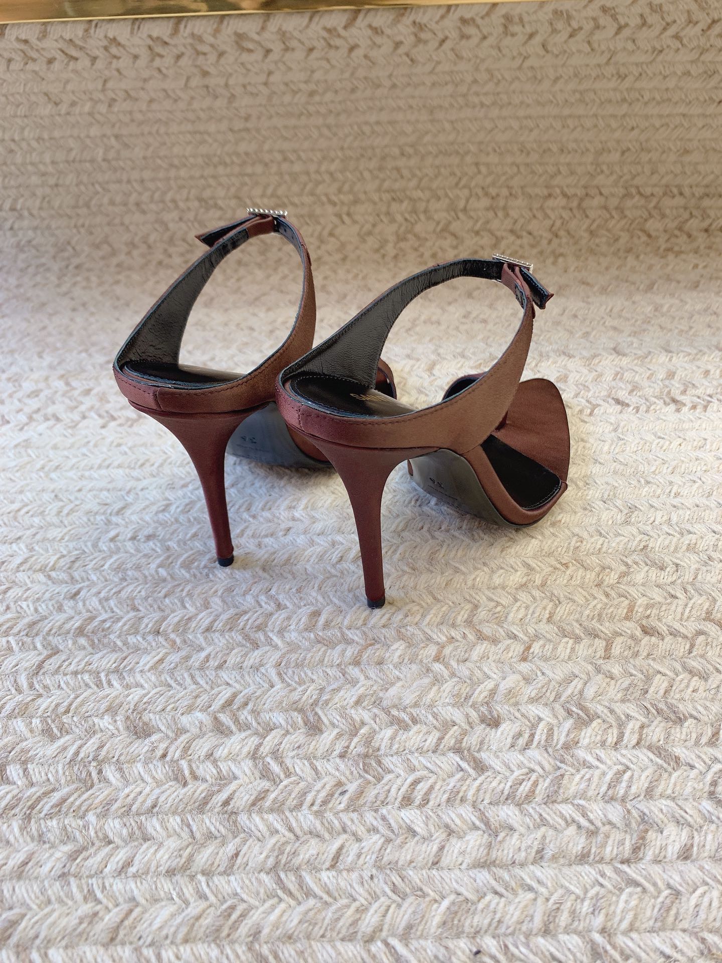 GAP CRYSTAL-BUCKLE SLIDE SANDALS IN SHIRAZ RED SILK - 34