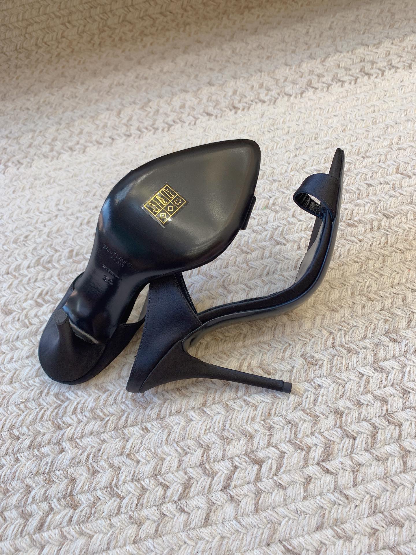 GAP CRYSTAL-BUCKLE SLIDE SANDALS IN BLACK SILK - 34