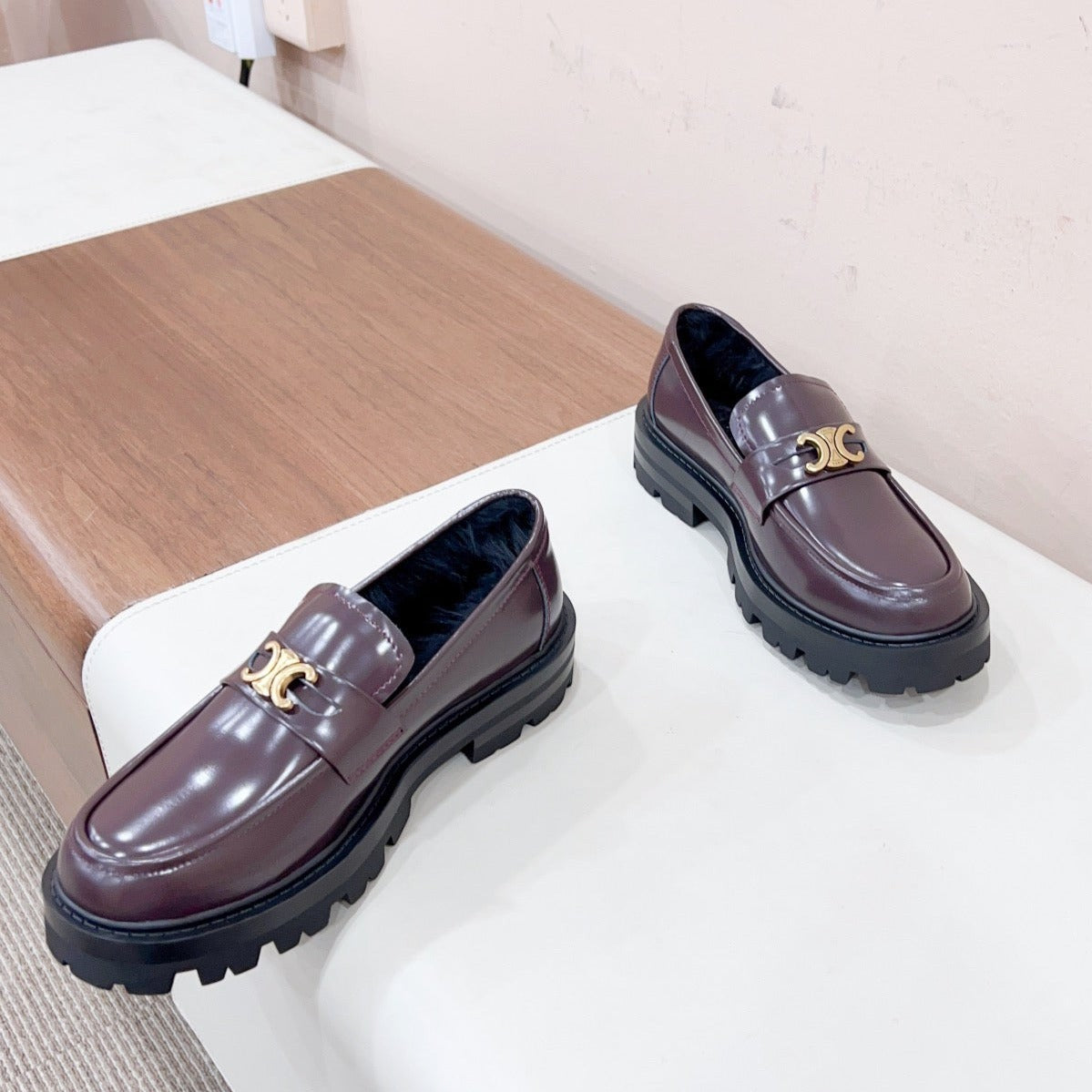 MARGARET LOAFER WITH TRIOMPHE CHAIN IN POLISHED BULL DEEP BROWN - 35