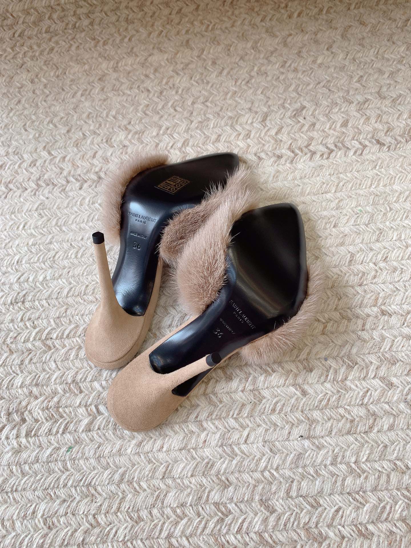LA 16 HEELED MULES IN BEIGE RABBIT FUR AND SMOOTH LAMBSKIN - 34