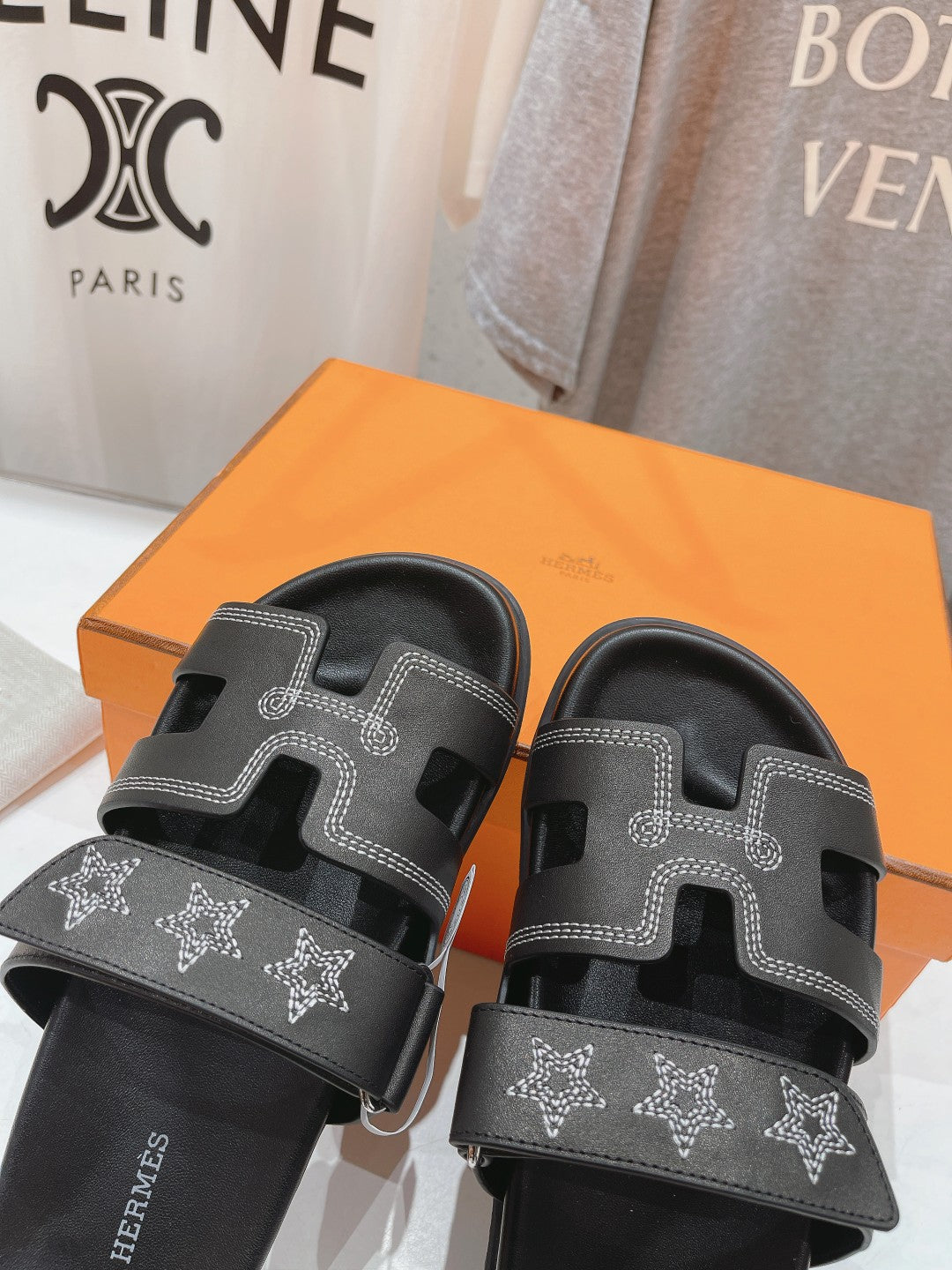 STAR-PATTERNED SANDAL BLACK  CALFSKIN - 34