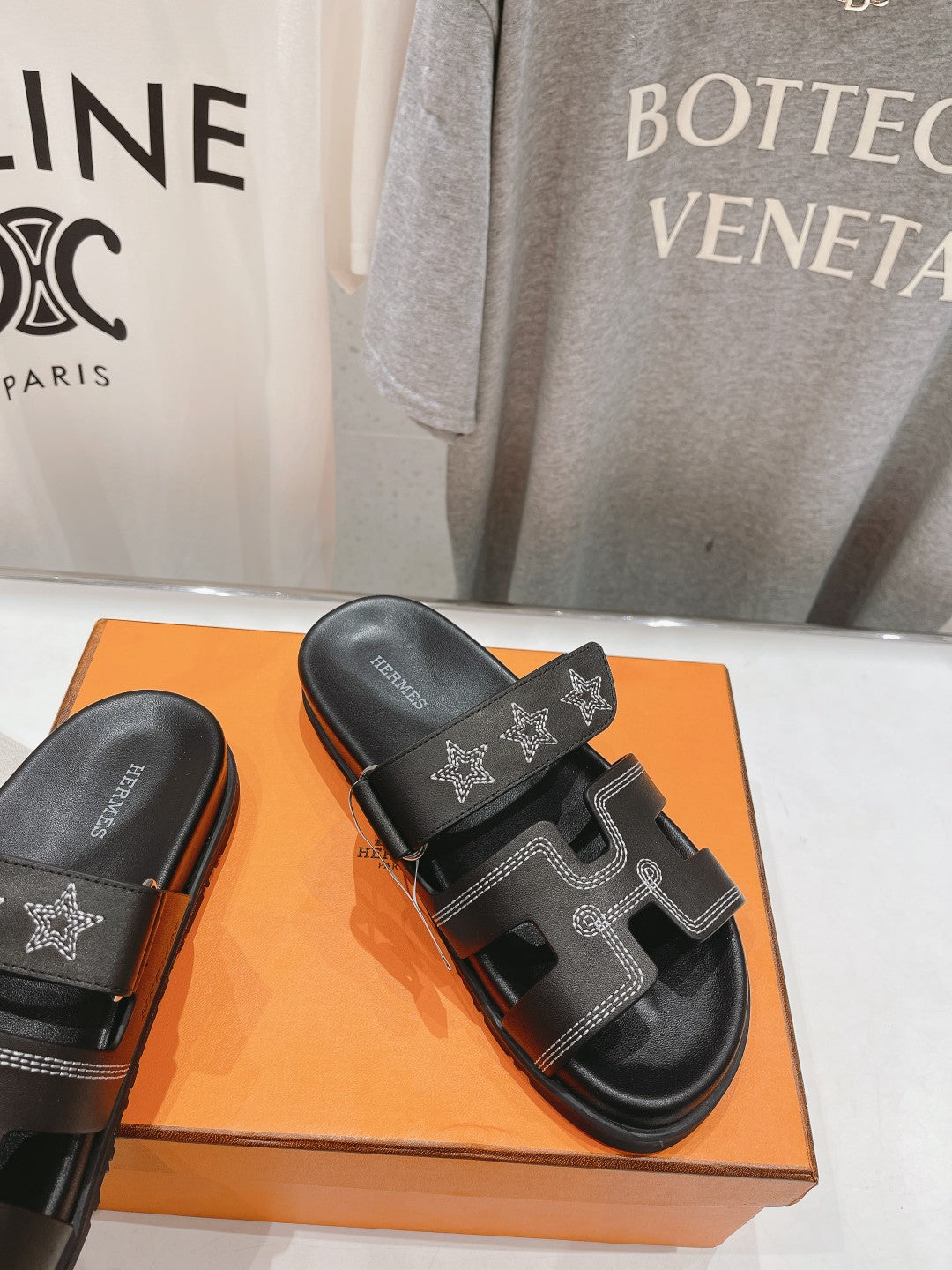 STAR-PATTERNED SANDAL BLACK  CALFSKIN - 34