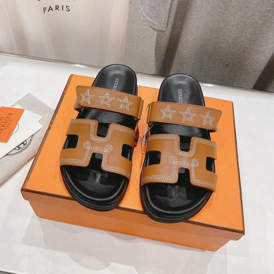 STAR-PATTERNED SANDAL BLACK AND CARAMEL CALFSKIN - 34