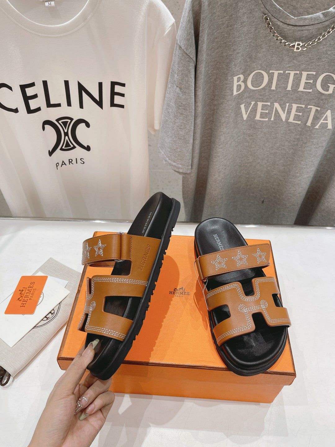 STAR-PATTERNED SANDAL BLACK AND CARAMEL CALFSKIN - 34