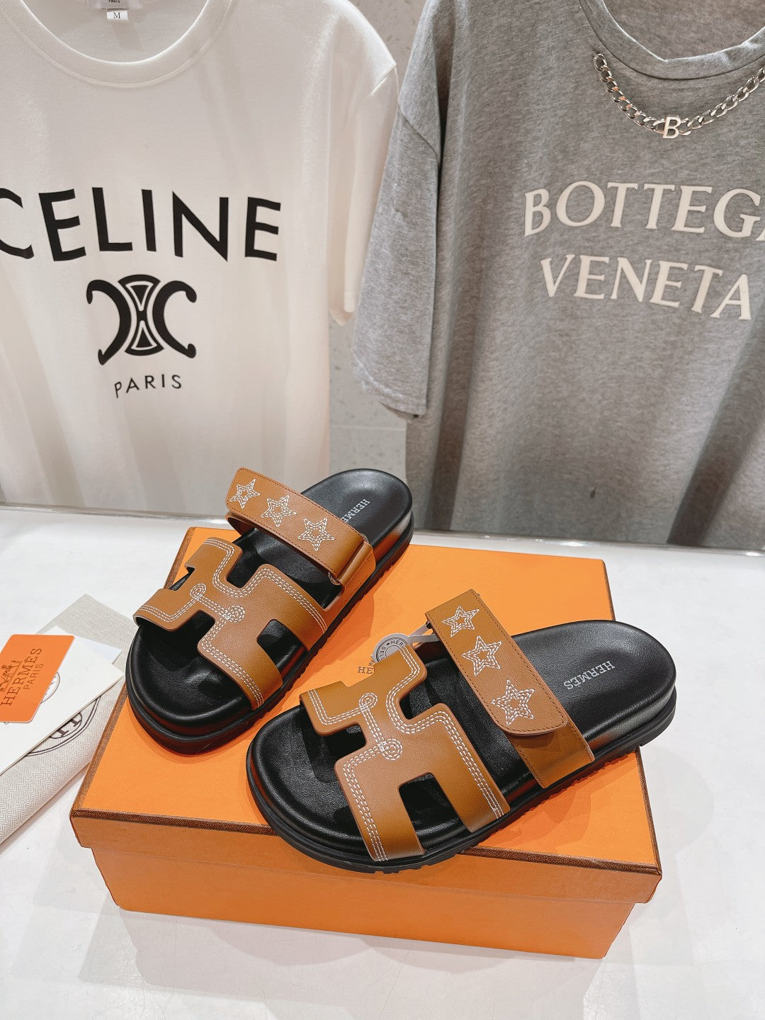 STAR-PATTERNED SANDAL BLACK AND CARAMEL CALFSKIN - 34