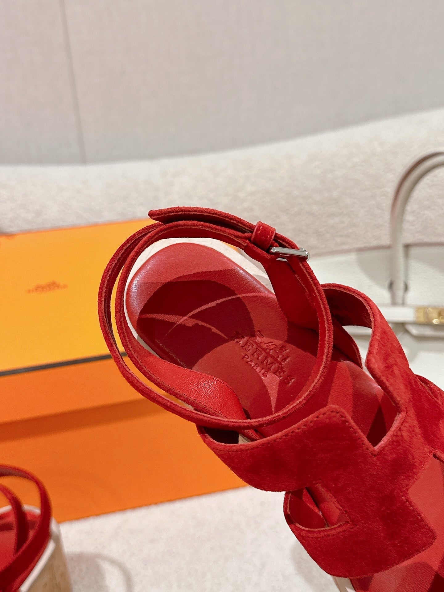 HM 25S HAVANE WEDGE SANDAL IN RED SUEDE - 35
