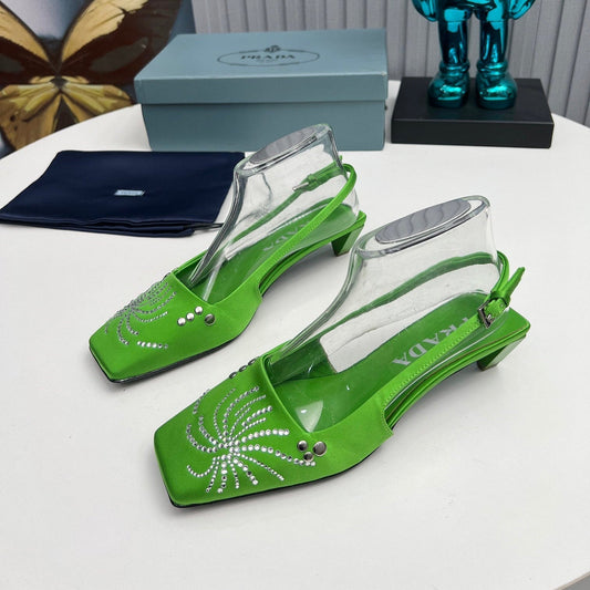 БОСОНІЖКИ PRADA 26S НА ПІДБОРАХ 40 ММ З АТЛАСУ ЯБЛУЧНО-ЗЕЛЕНОГО КОЛЬОРУ, ПРИКРАШЕНІ КРИСТАЛАМИ