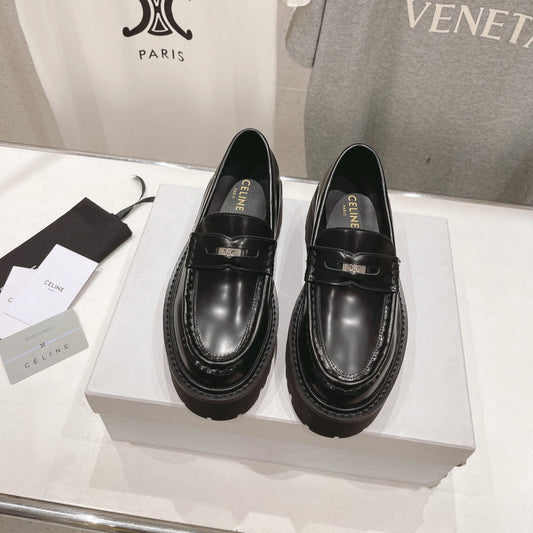 CHUNKY LOAFER IN BLACK POLISHED BULLSKIN - 35