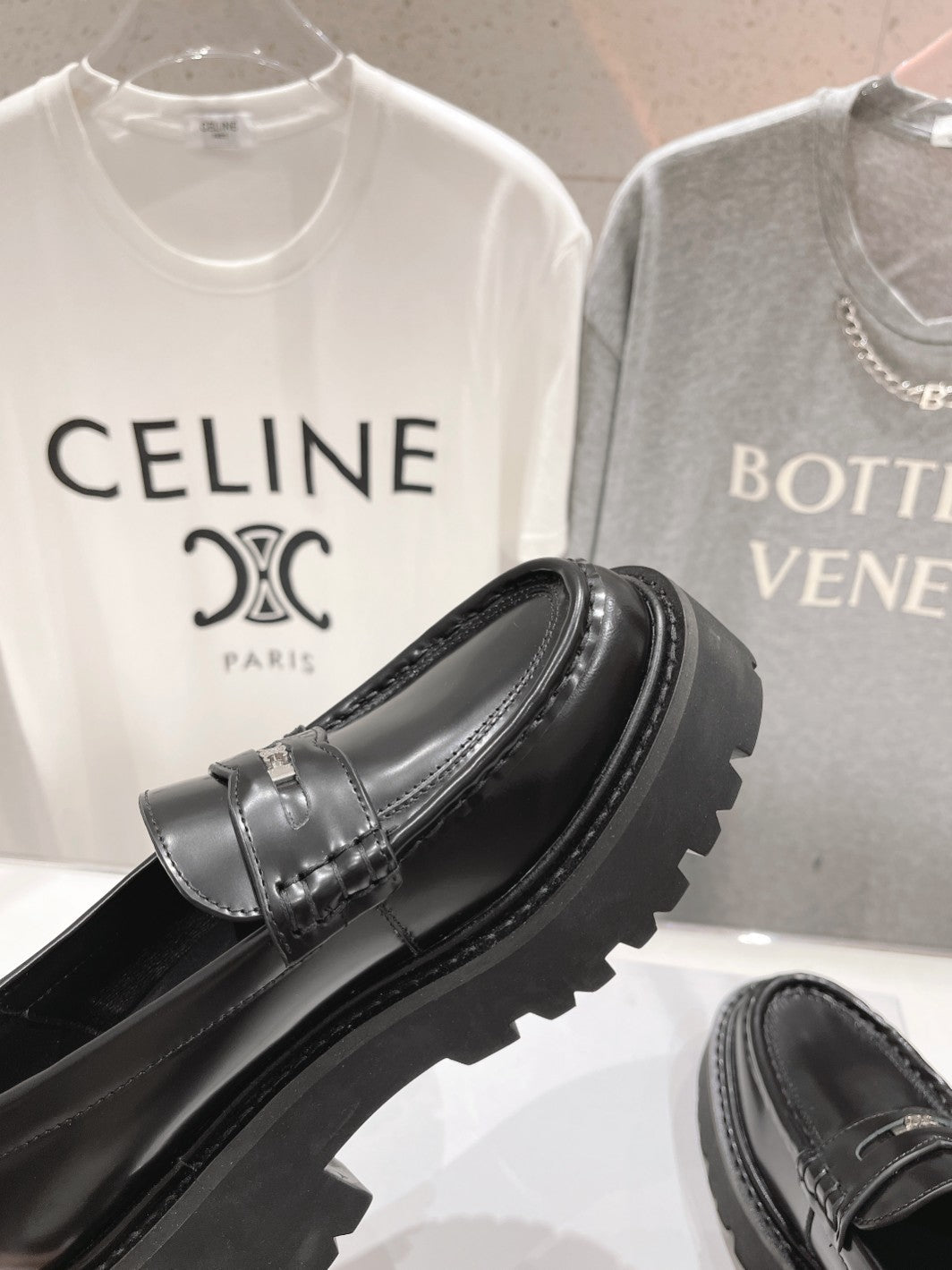 CHUNKY LOAFER IN BLACK POLISHED BULLSKIN - 35