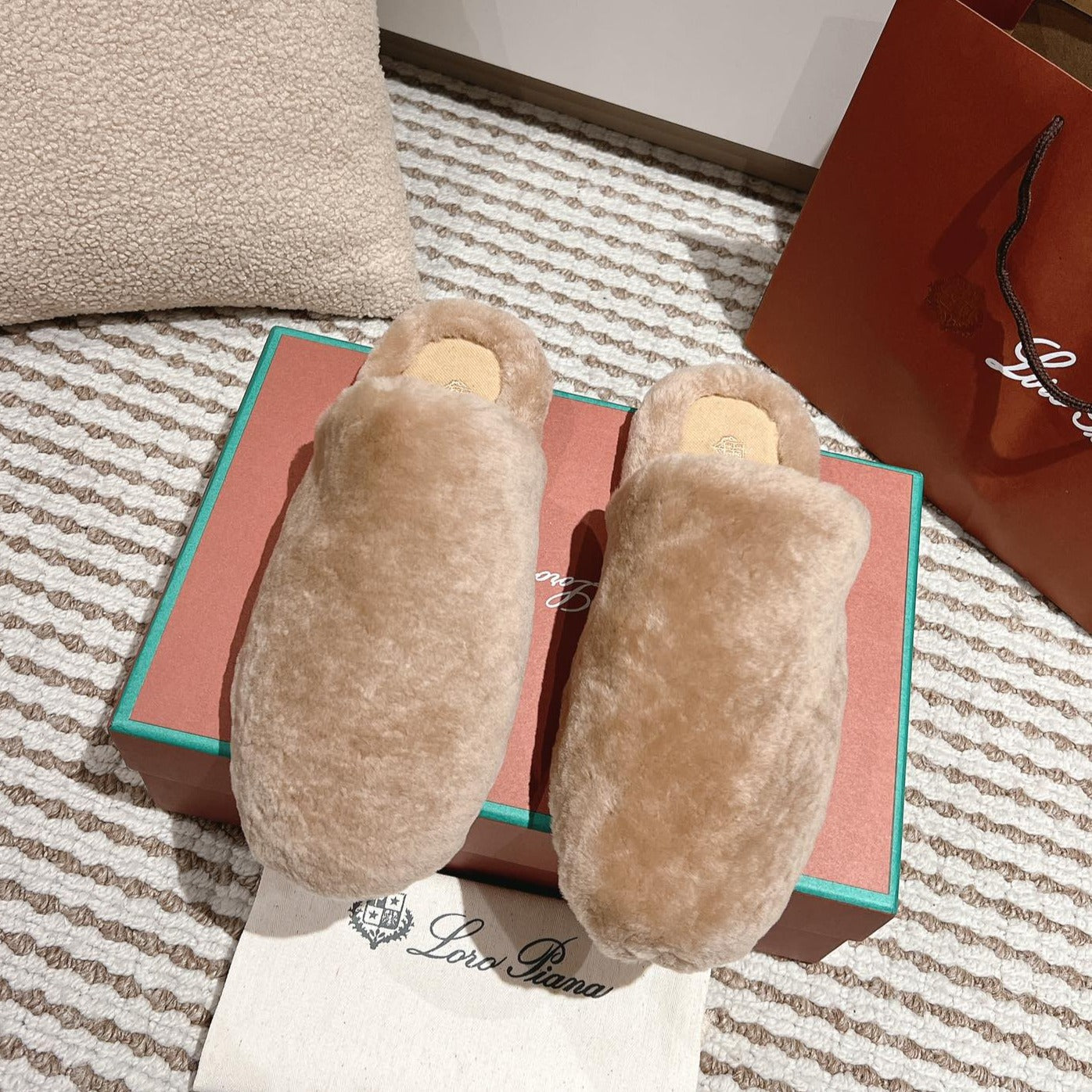 LP NATURAL WINTERCOZY WOOL ALMOND SLIPPERS - 35