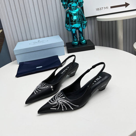PRADA 26S ГОСТРОНОСІ ТУФЛІ-СЛІНГБЕКИ 40 ММ З ЧОРНОЇ ТЕЛЯЧОЇ ШКІРИ, ПРИКРАШЕНІ КРИСТАЛАМИ