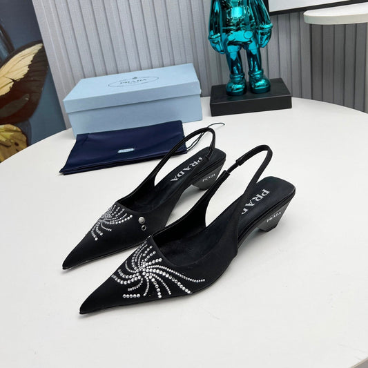 PRADA 26S ГОСТРОНОСІ ТУФЛІ-СЛІНГБЕКИ 40 ММ З ЧОРНОГО АТЛАСУ, ПРИКРАШЕНІ КРИСТАЛАМИ