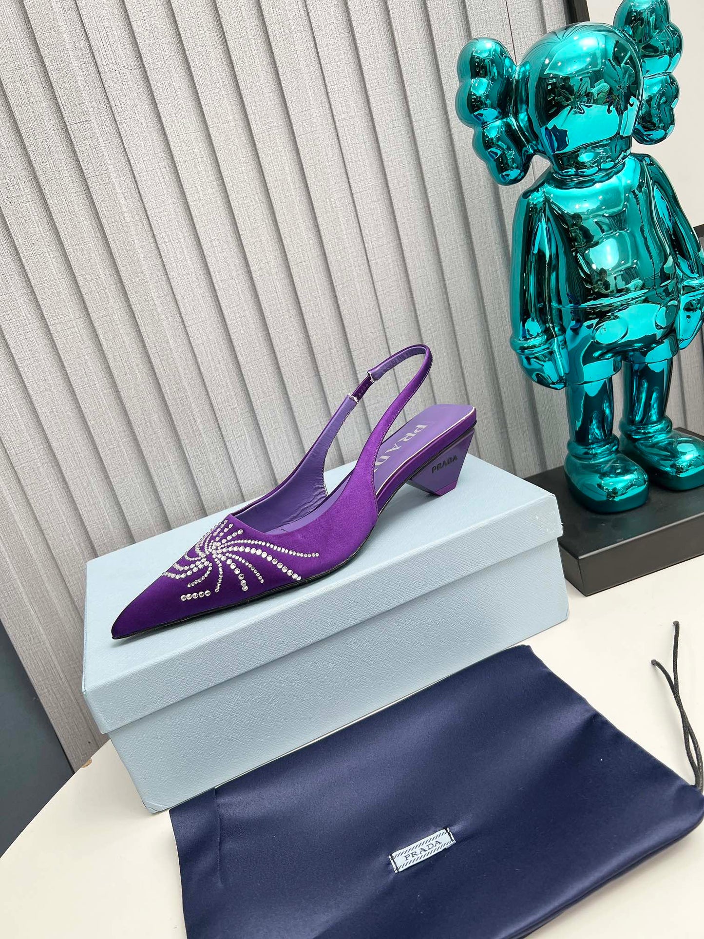 PRADA 26S POINTED TOE SLINGBACK 40MM IN PURPLE SATIN CRYSTAL EMBELLISHED