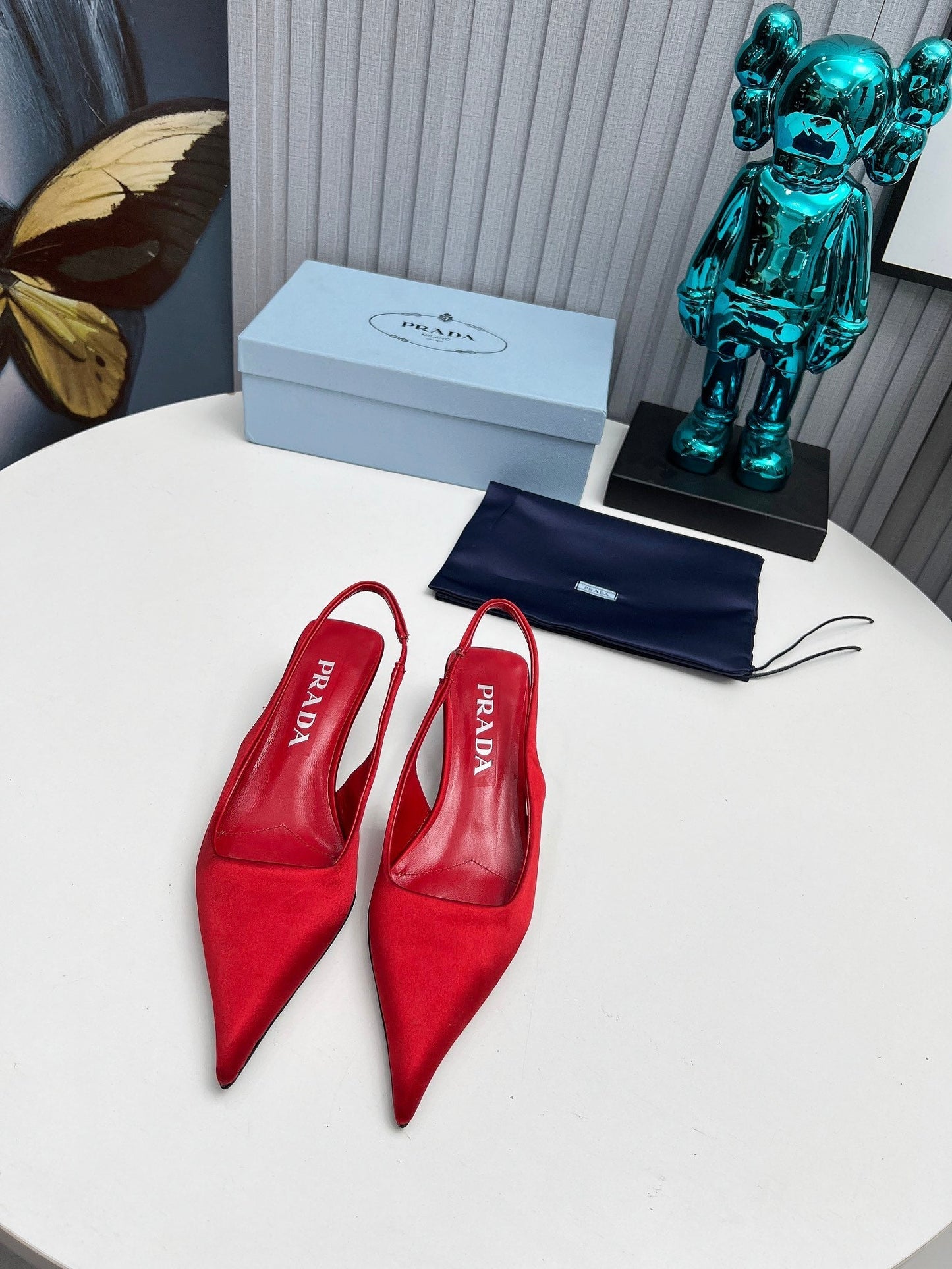 PRADA 26S ГОСТРОНОСІ ТУФЛІ-СЛІНГБЕКИ 40 ММ З ТЕМНО-ЧЕРВОНОГО АТЛАСУ
