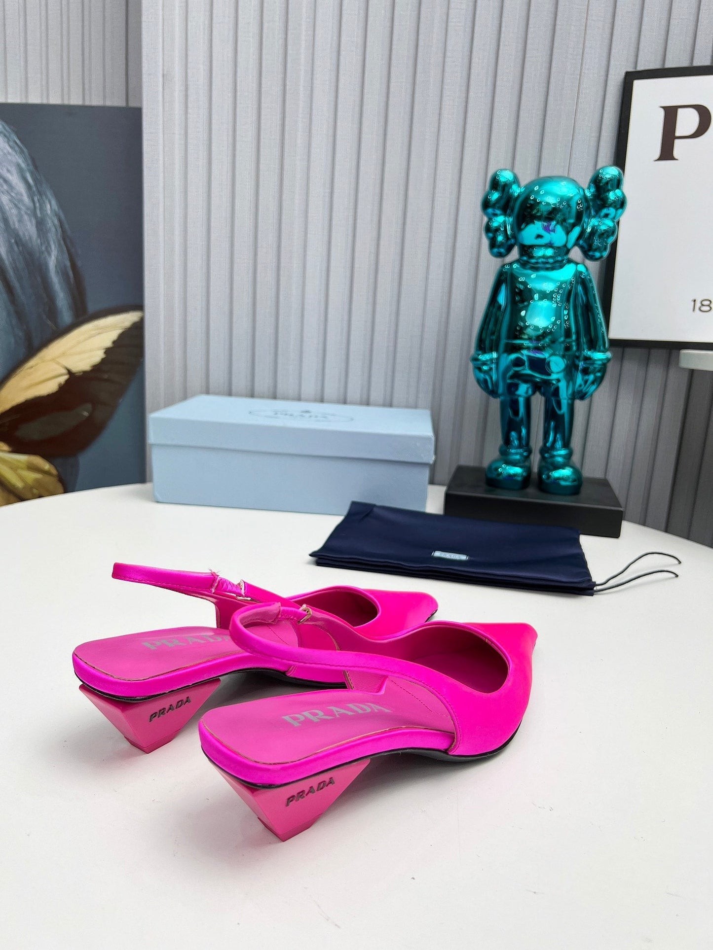 PRADA 26S POINTED TOE SLINGBACK 40MM IN FUCHSIA PINK SATIN