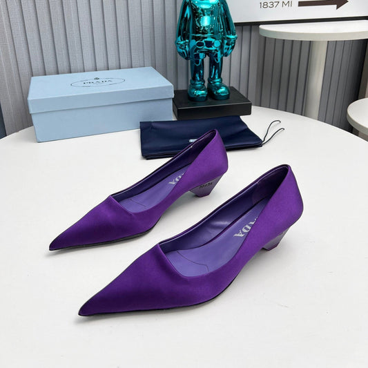 ТУФЛІ-ЧОВНИКИ PRADA 26S З ЗАГОСТРЕНИМ НОСКОМ НА ПІДБОРАХ 40 ММ З ФІОЛЕТОВОГО АТЛАСУ