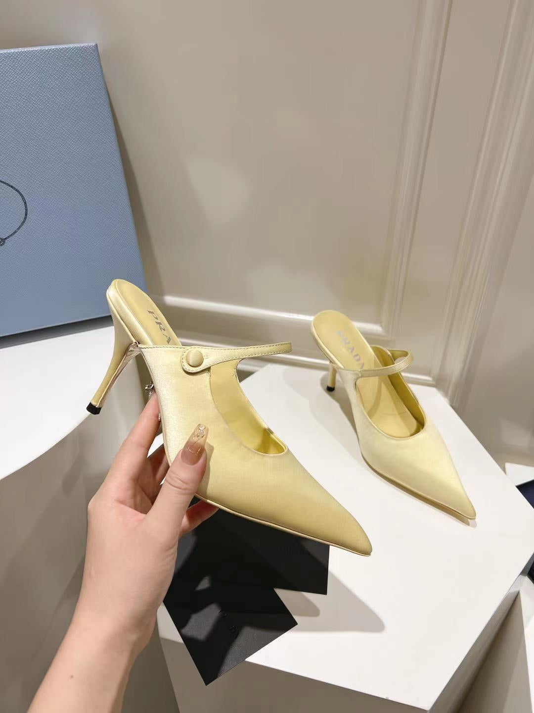 PRA HIGH-HEELED MULES YELLOW CREAM SATIN - 34