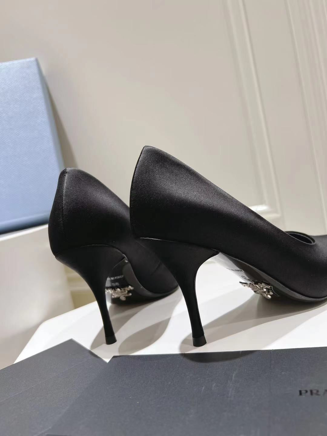 PRA BASIC HIGH-HEELED BLACK SATIN - 34