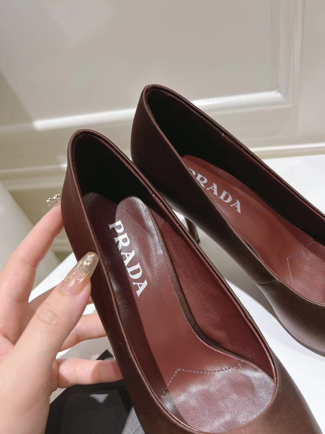 PRA BASIC HIGH-HEELED CHOCOLATE SATIN - 34