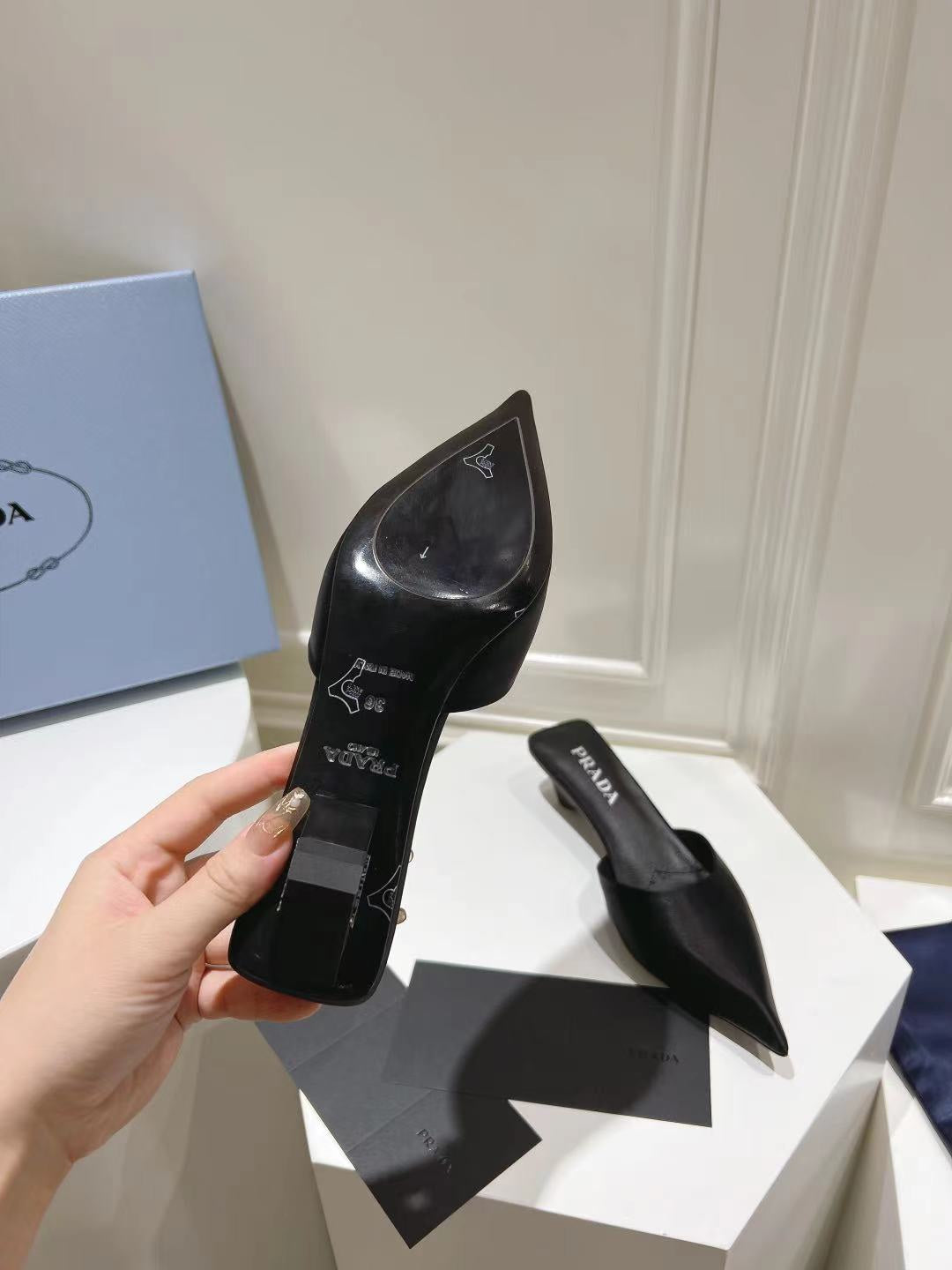 PRA POINTED-TOE MULES BLACK SATIN - 34