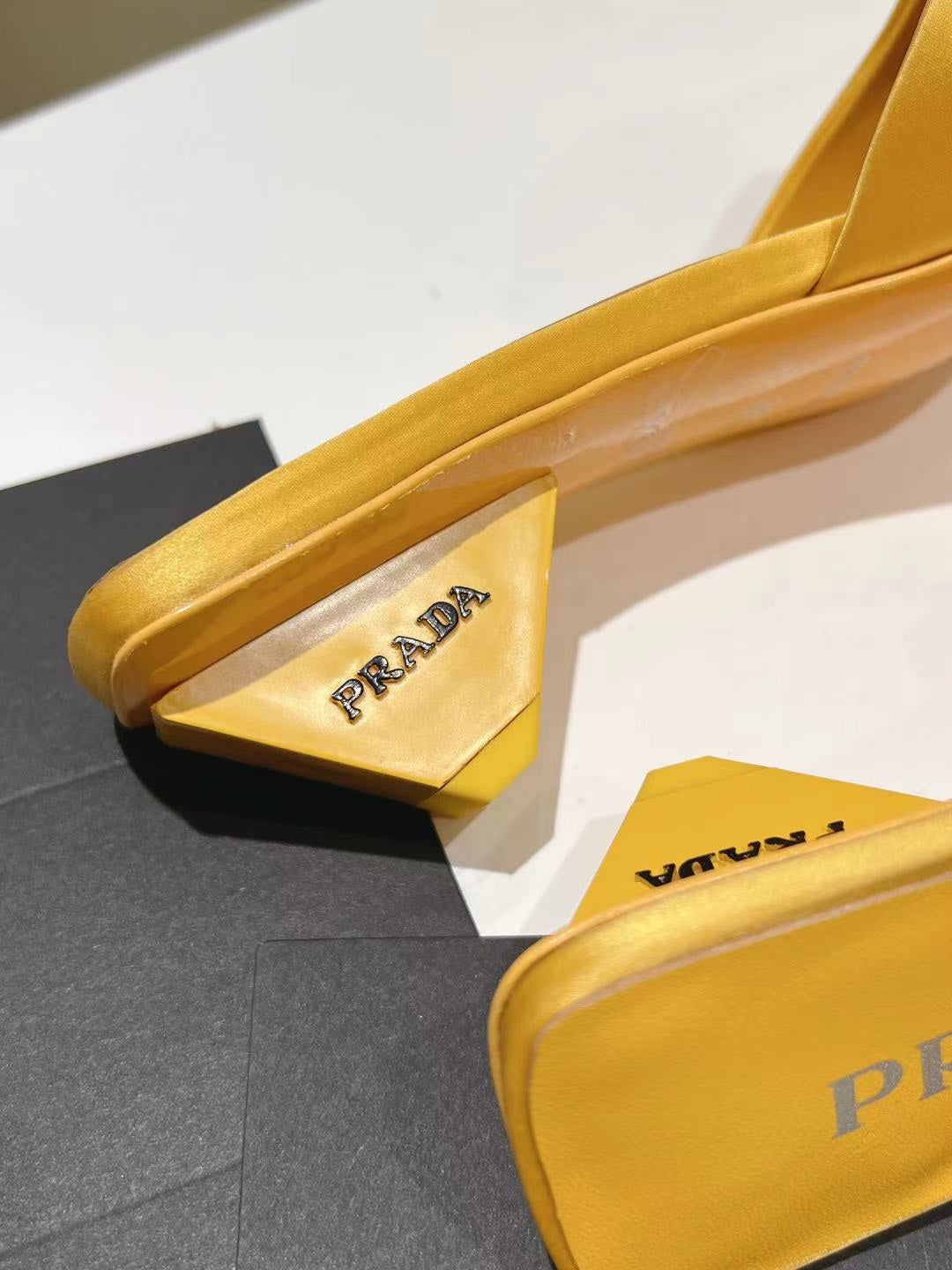 PRA POINTED-TOE MULES YELLOW SATIN - 34