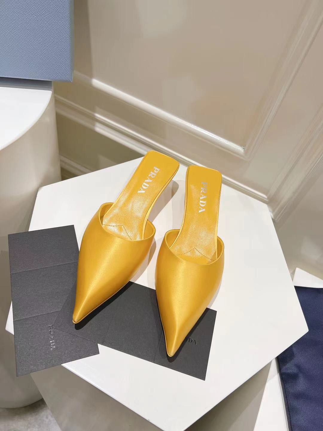 PRA POINTED-TOE MULES YELLOW SATIN - 34