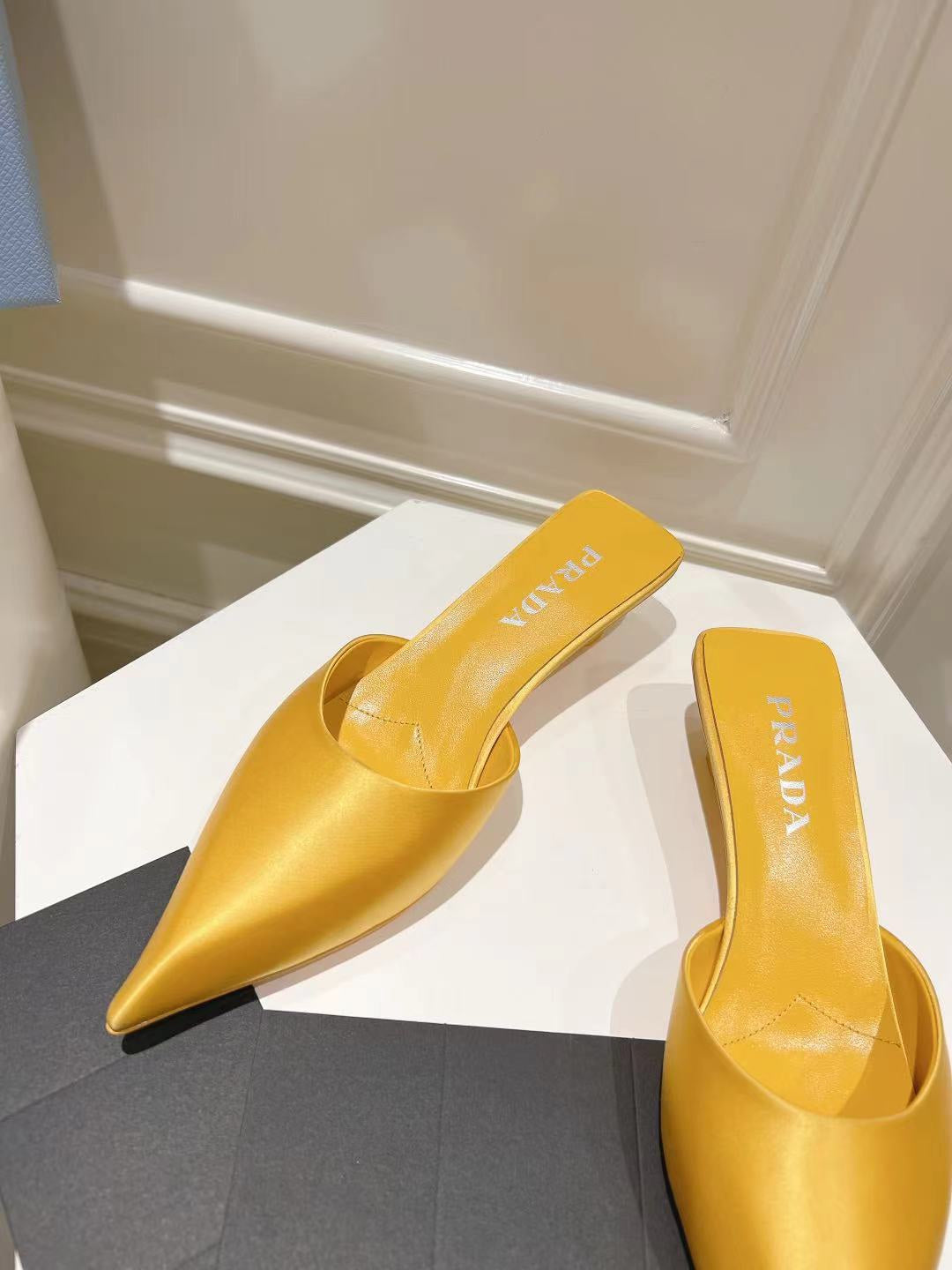 PRA POINTED-TOE MULES YELLOW SATIN - 34