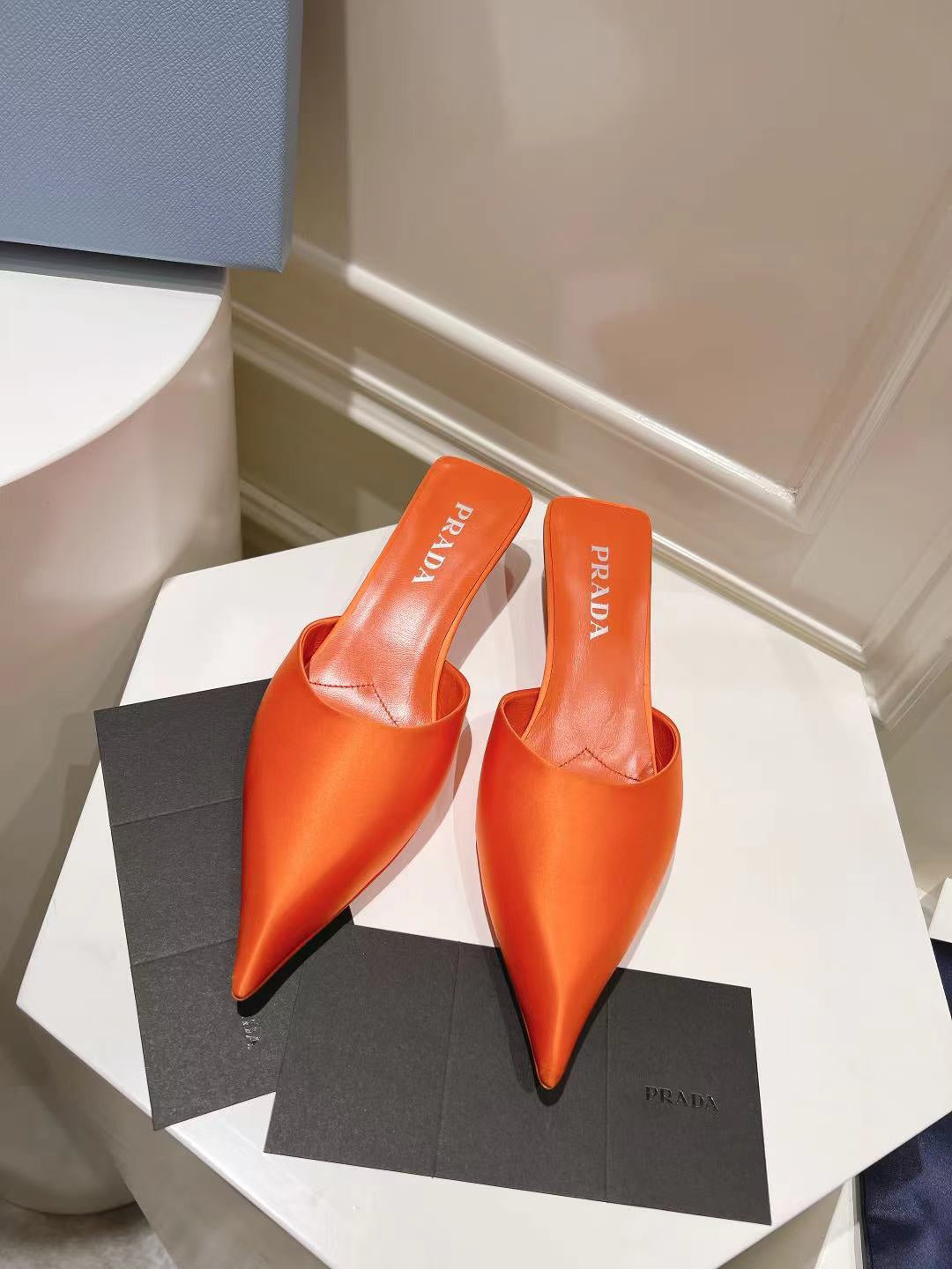 PRA POINTED-TOE MULES BRIGHT ORANGE SATIN - 34