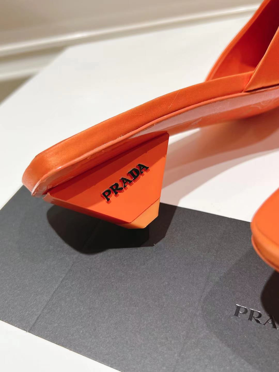 PRA POINTED-TOE MULES BRIGHT ORANGE SATIN - 34
