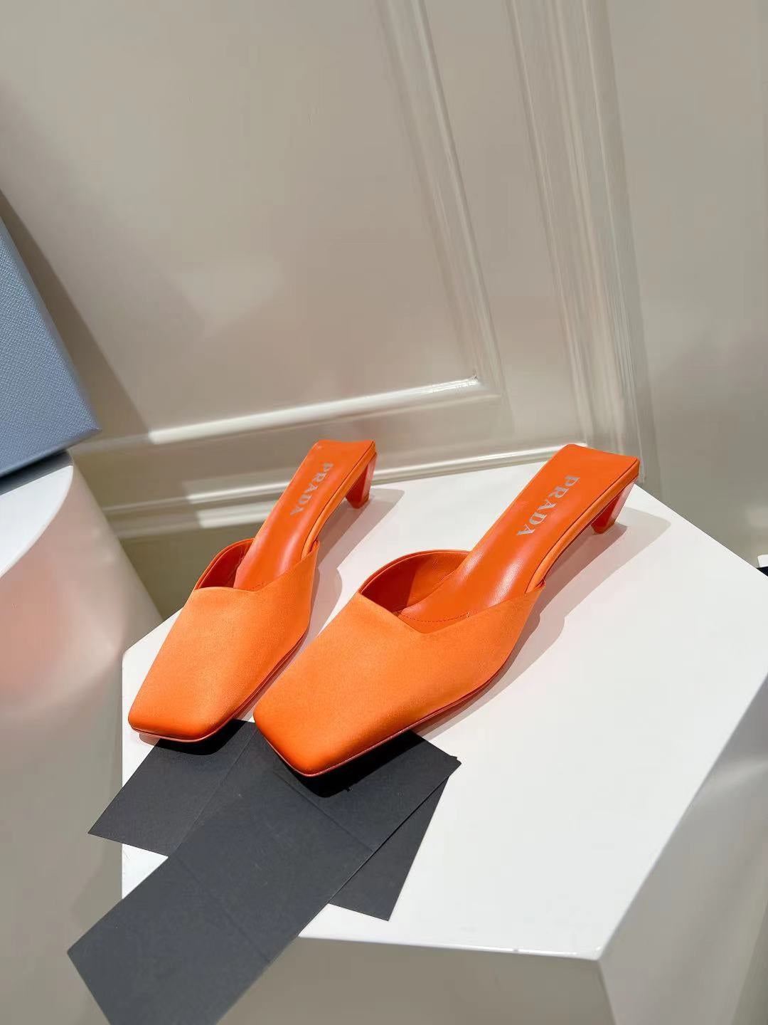 PRA SQUARE TOE MULES BRIGHT ORANGE SATIN - 34