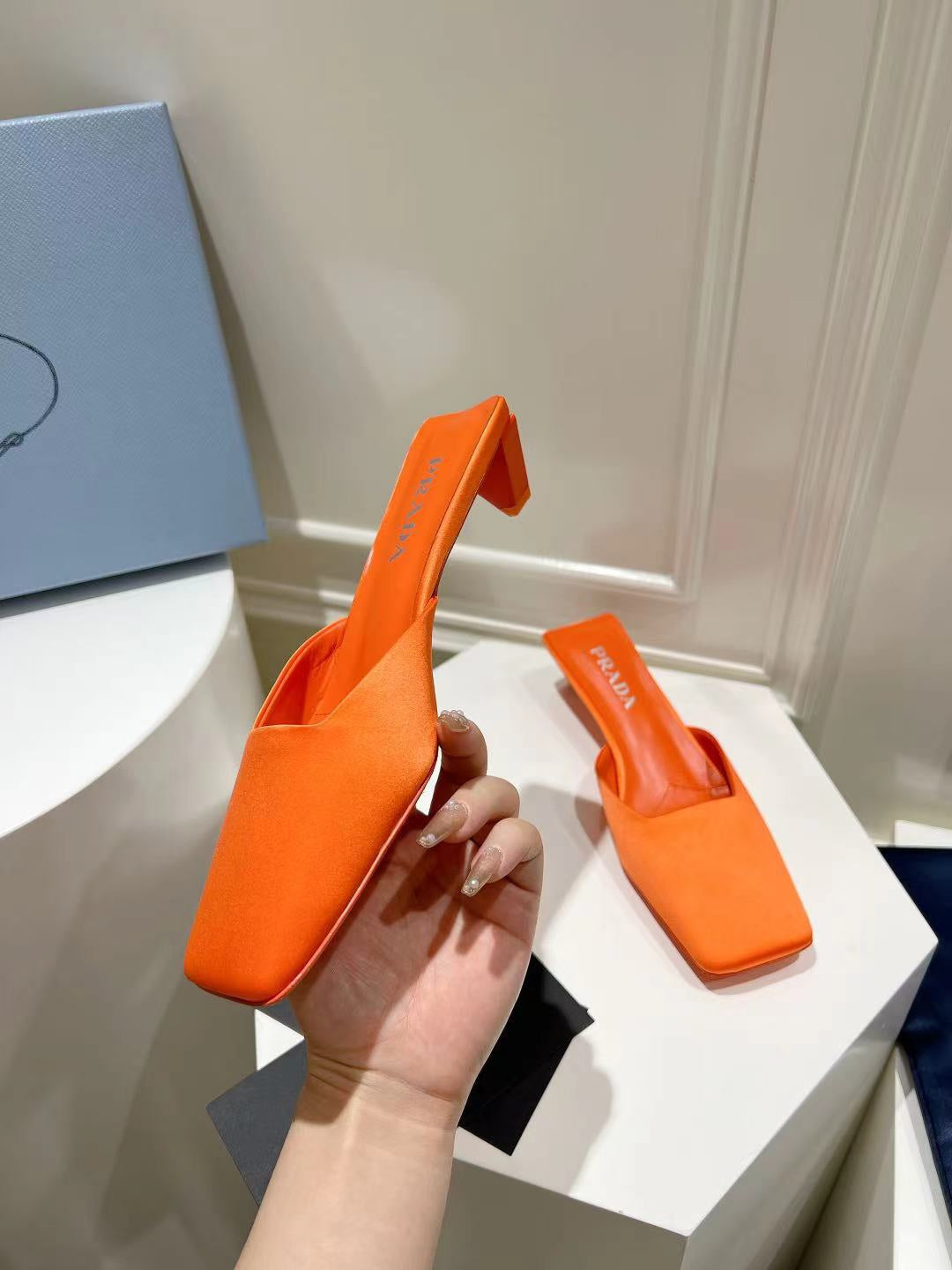 PRA SQUARE TOE MULES BRIGHT ORANGE SATIN - 34