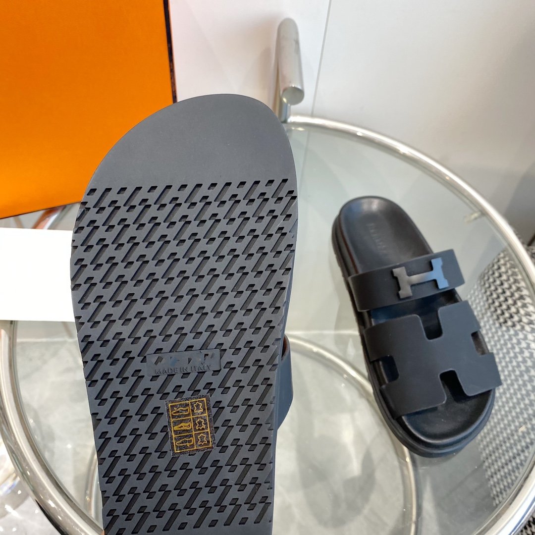 Chypre Sandal Black Leather - 35