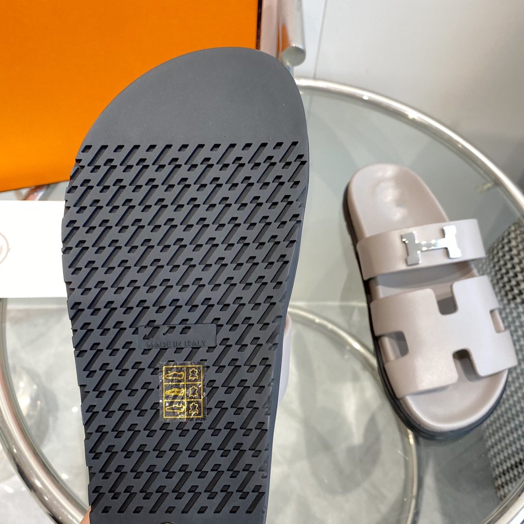 Chypre Sandal Gray Leather - 35