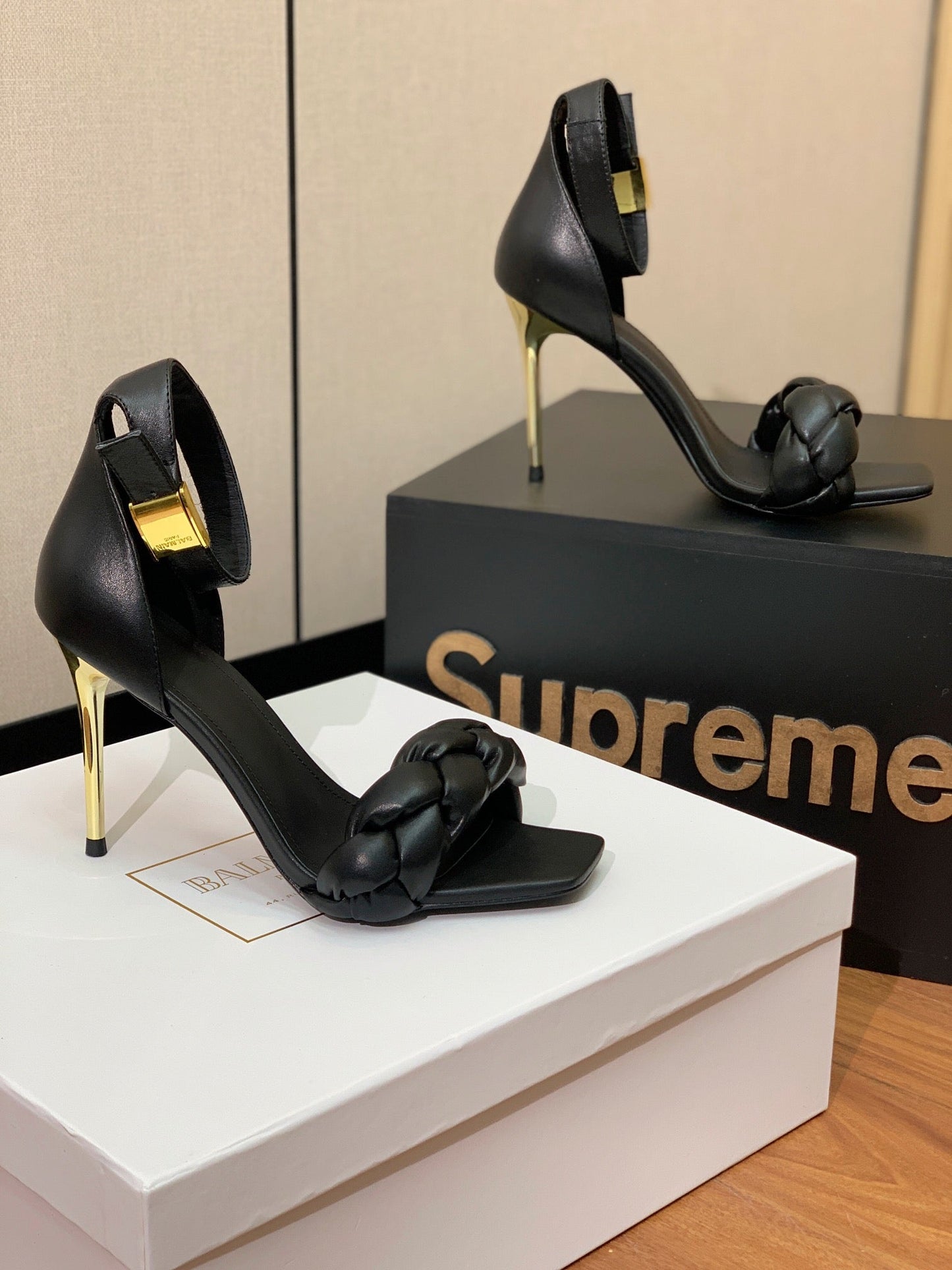 BALMAIN 25S ANKLE STRAP HIGH HEEL 95MM IN BLACK CALFSKIN - 36