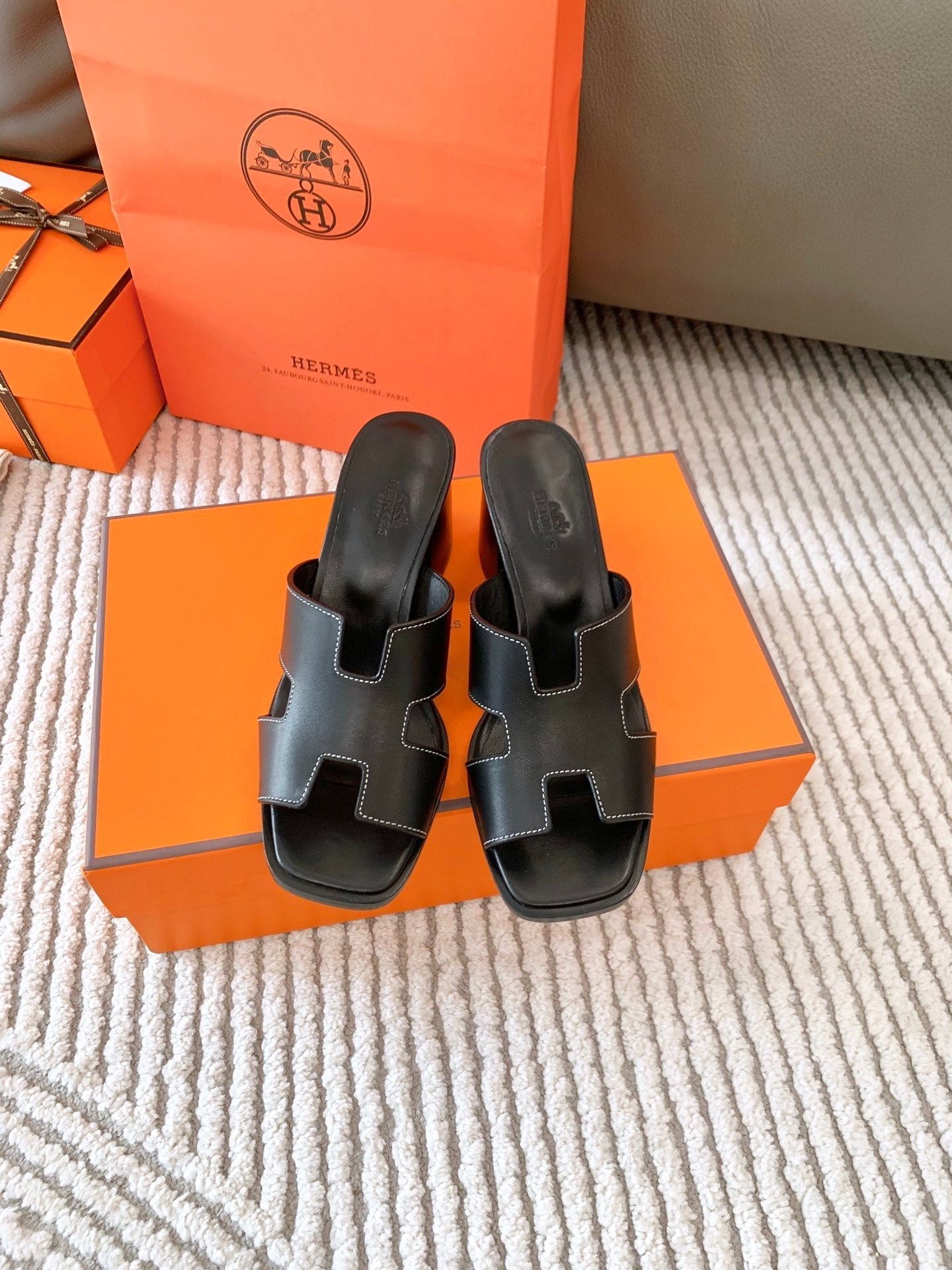 HELIA 60 SANDAL IN BLACK CALFSKIN - 35
