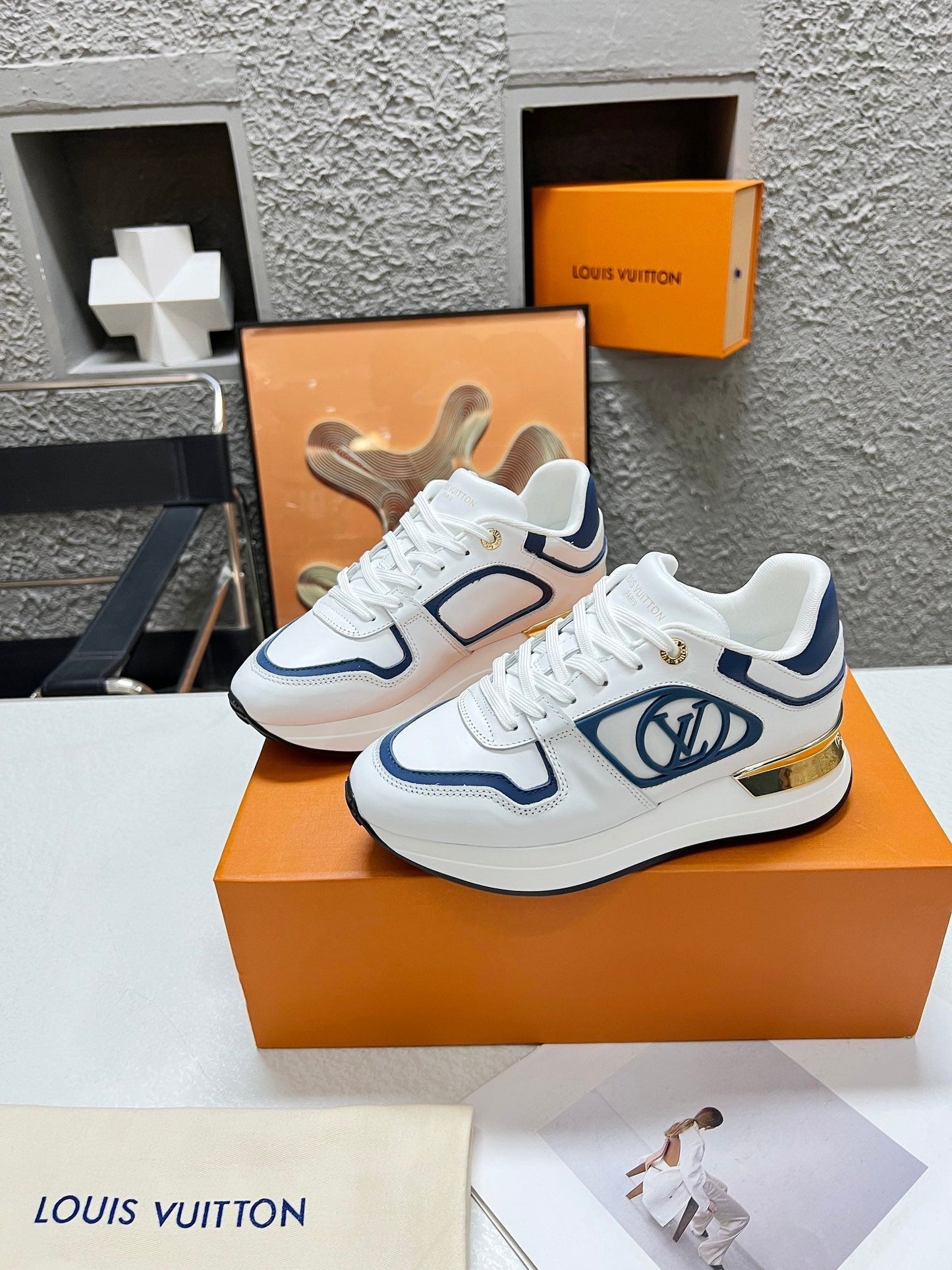 LV WOMEN SNEAKER IN WHITE MIX BLUE CALFSKIN - 35