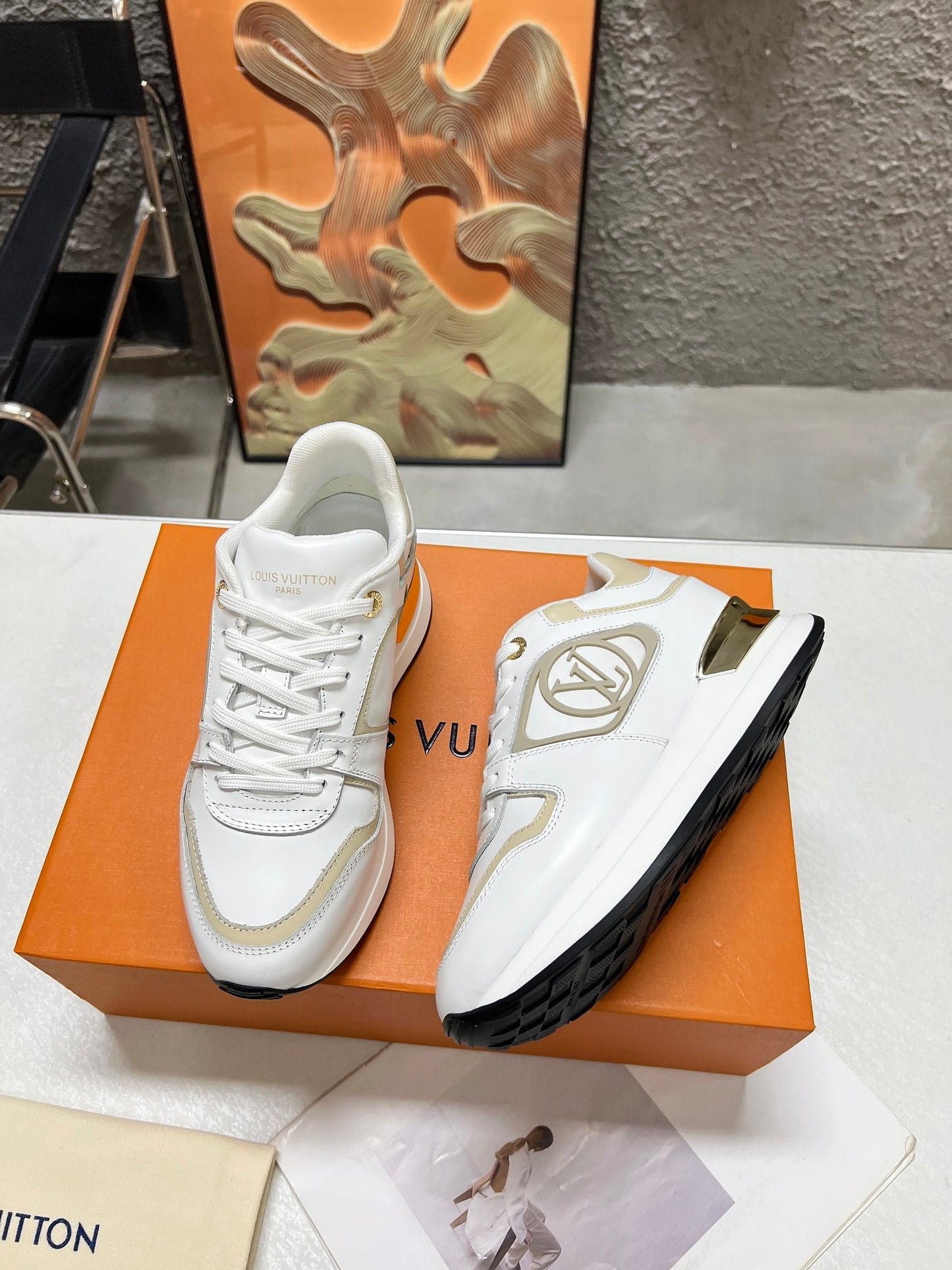 LV WOMEN SNEAKER IN WHITE MIX BEIGE CREAM CALFSKIN - 35