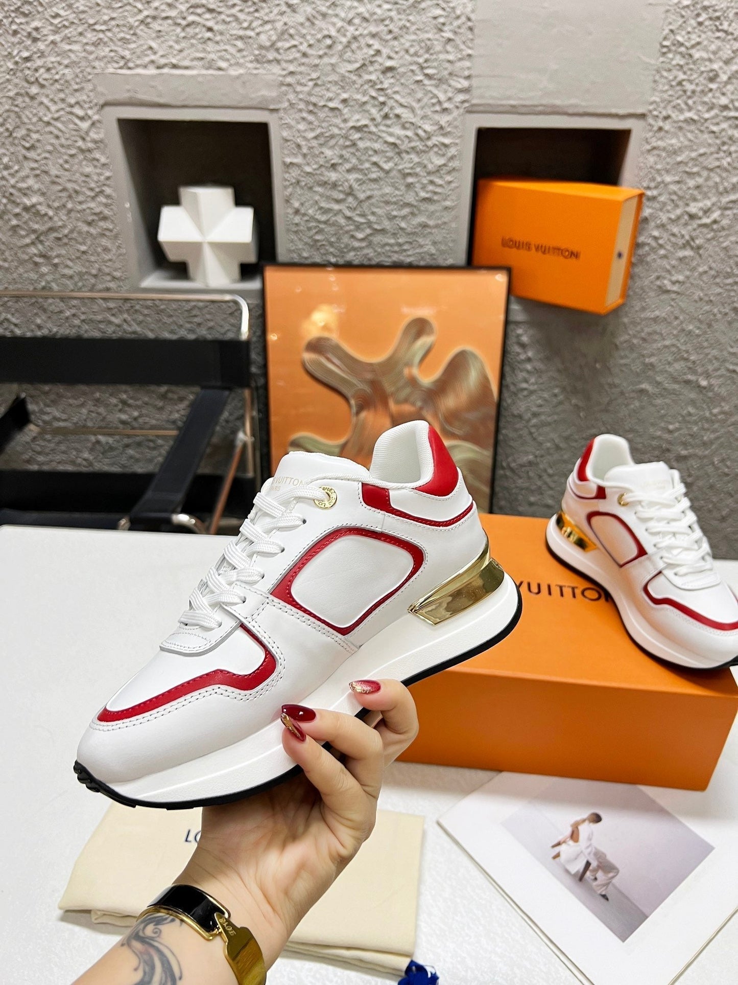 LV WOMEN SNEAKER IN WHITE MIX CHERRY RED CALFSKIN - 35