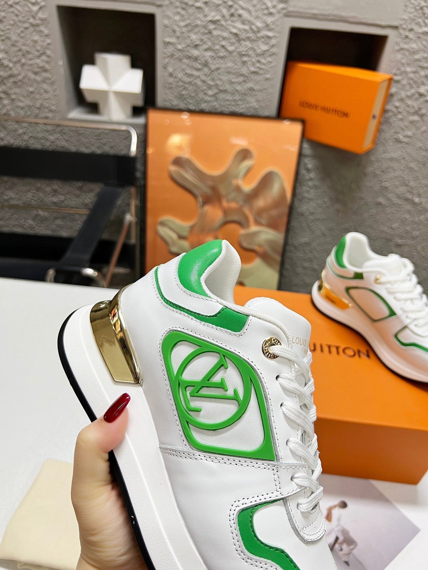 LV WOMEN SNEAKER IN WHITE MIX GREEN CALFSKIN - 35