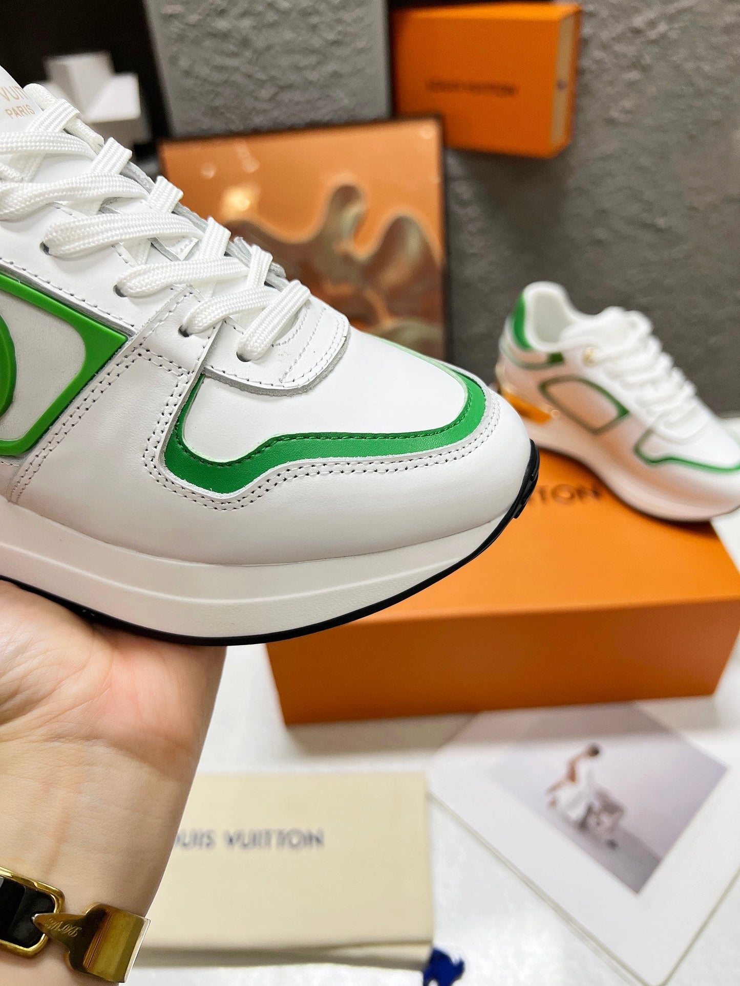 LV WOMEN SNEAKER IN WHITE MIX GREEN CALFSKIN - 35