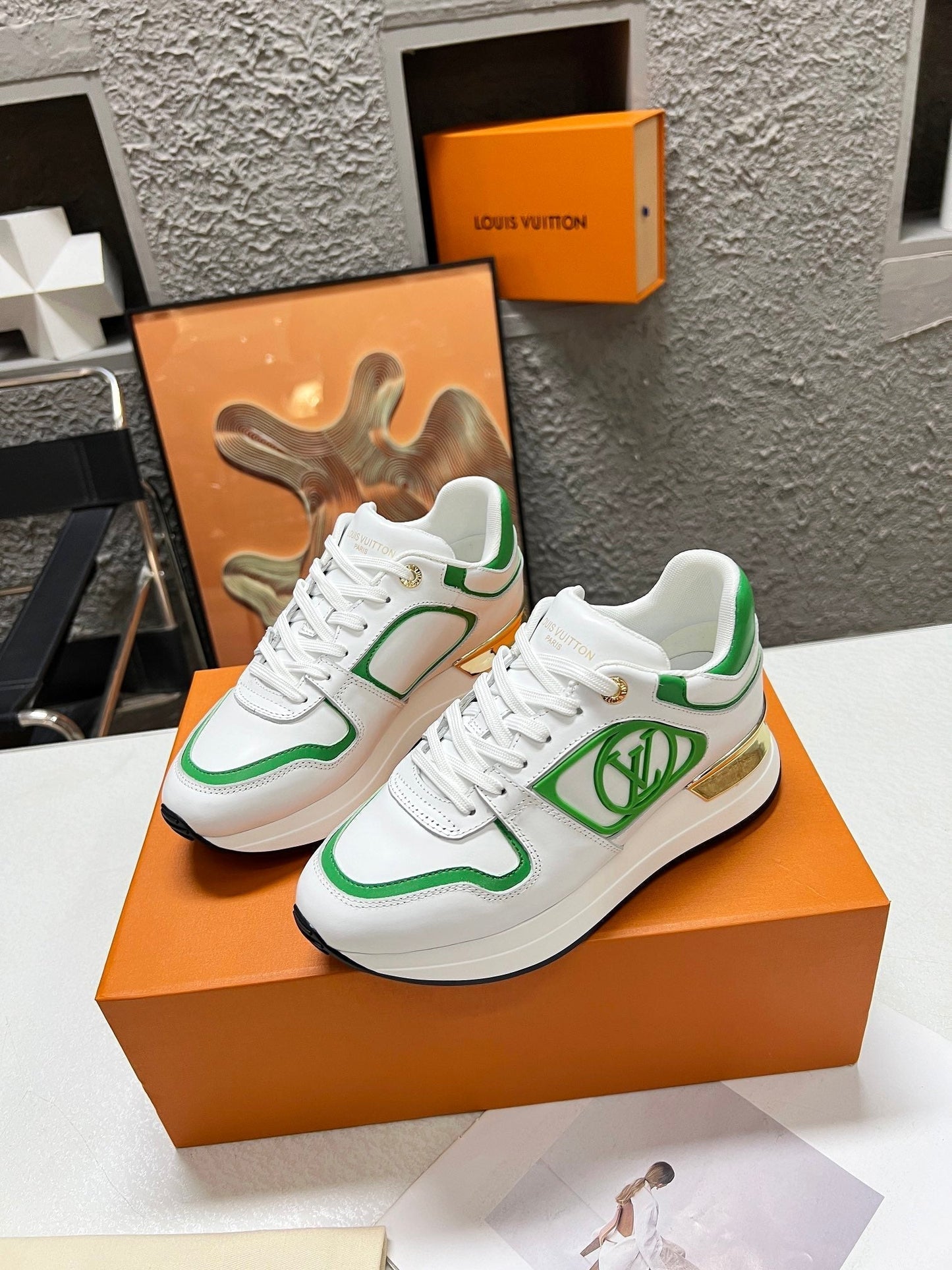 LV WOMEN SNEAKER IN WHITE MIX GREEN CALFSKIN - 35