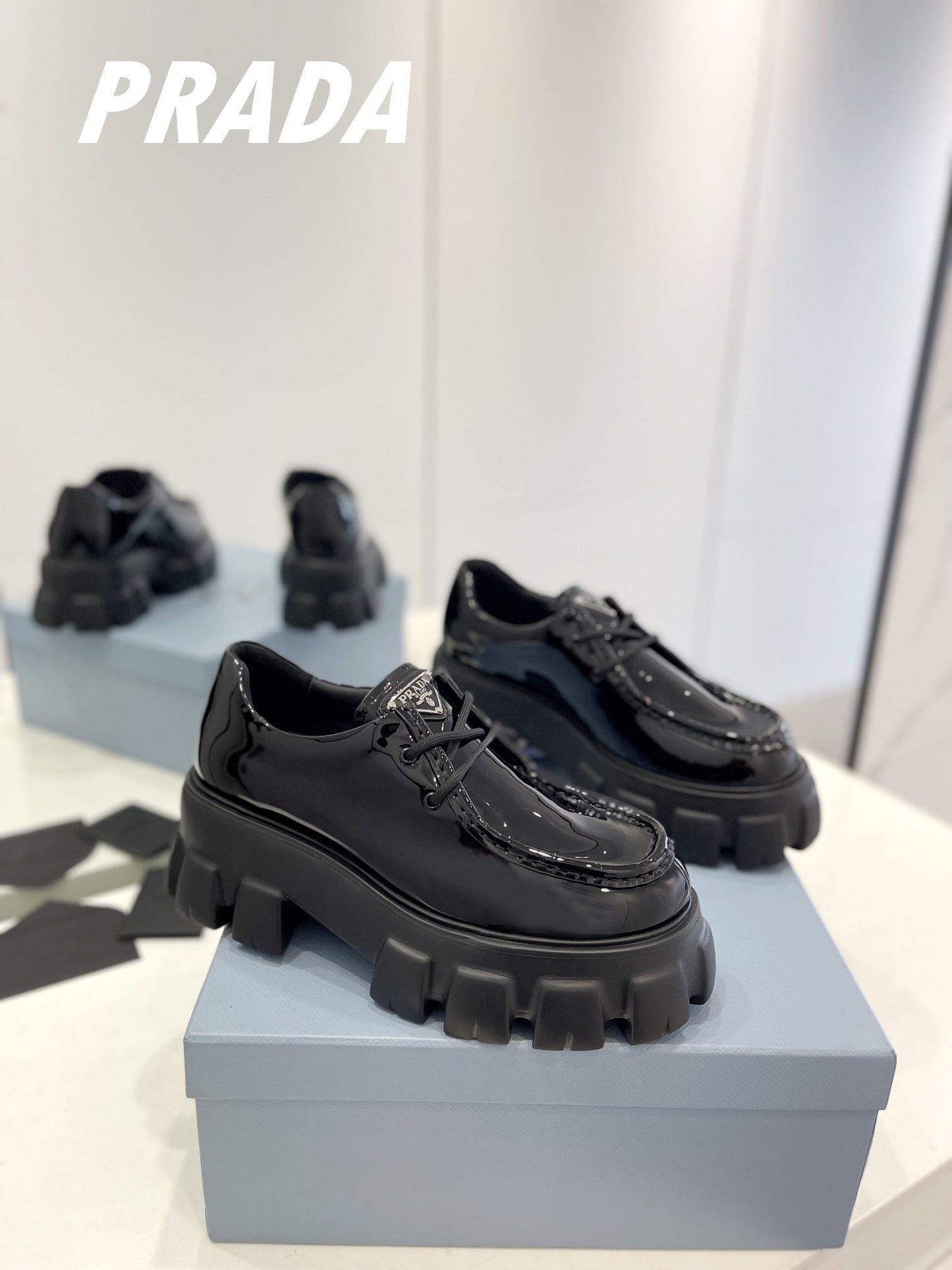 PRA MONOLITH LACE-UP LOAFERS GLOSSY BLACK CALFSKIN - 35