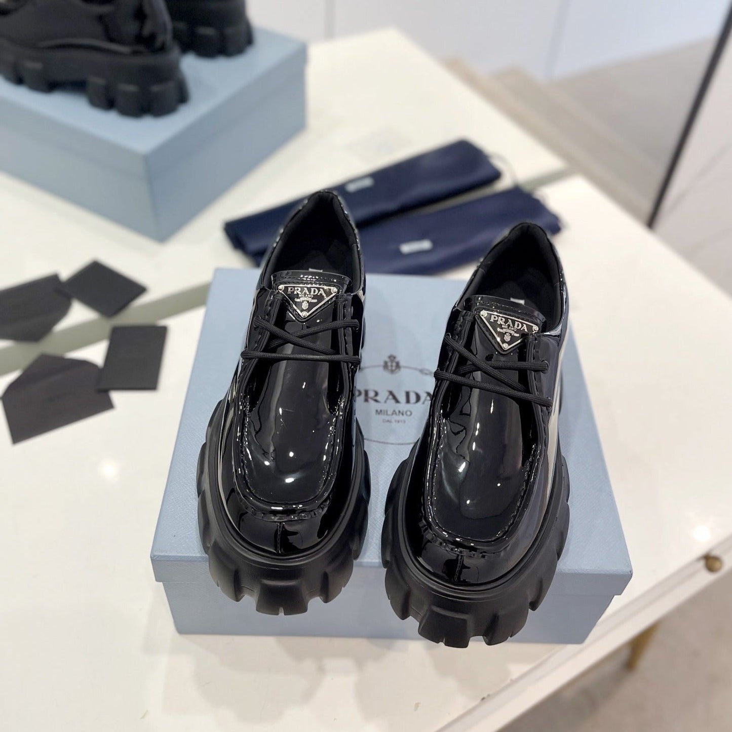 PRA MONOLITH LACE-UP LOAFERS GLOSSY BLACK CALFSKIN - 35