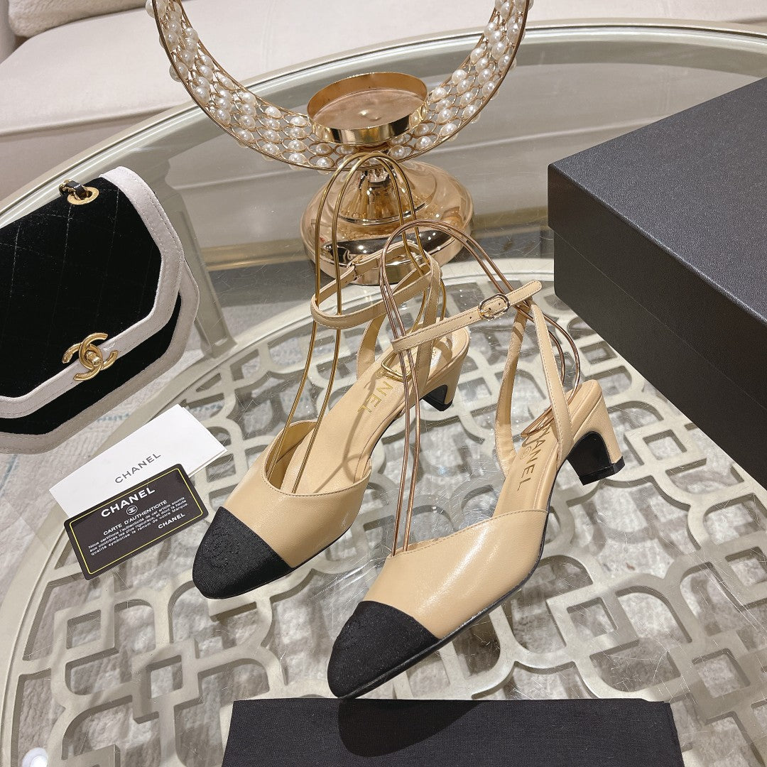 CC SLINGBACK 50MM IN BEIGE AND BLACK CALFSKIN - 35