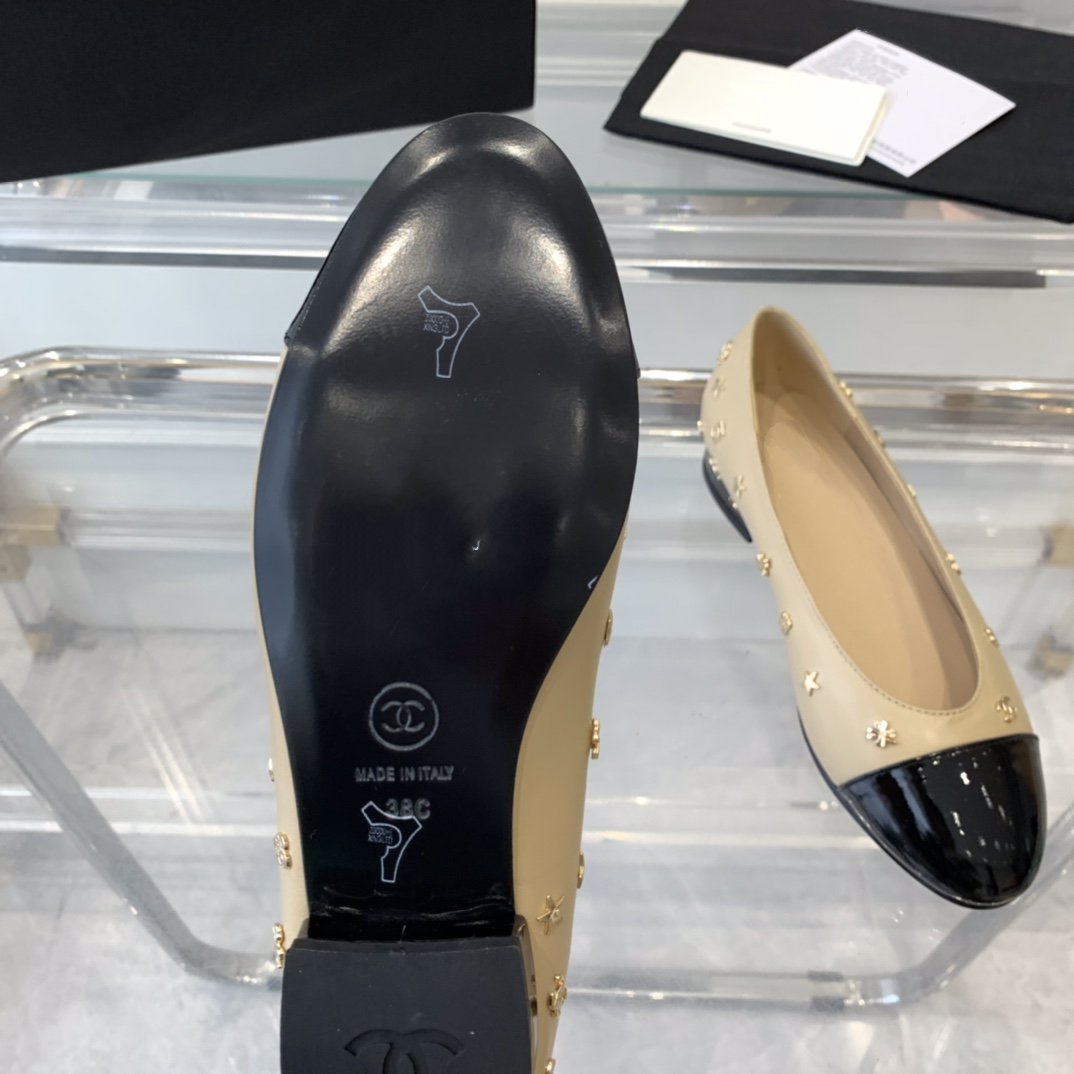 ballet flat beige black lamskin with multi logo - 35