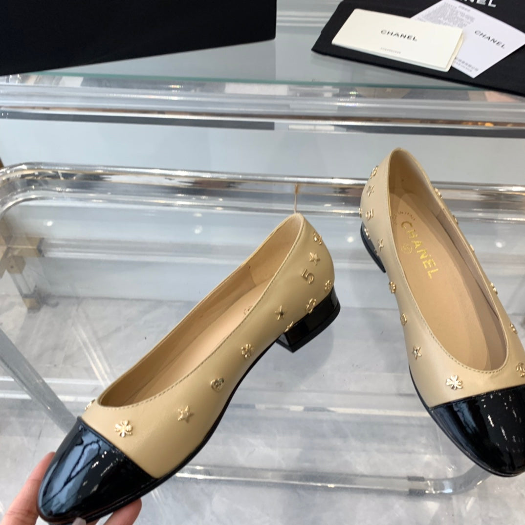 ballet flat beige black lamskin with multi logo - 35