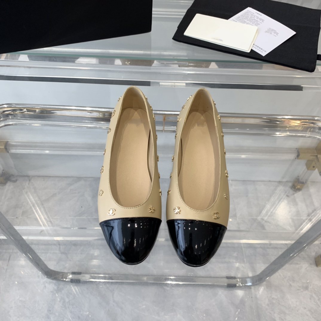 ballet flat beige black lamskin with multi logo - 35