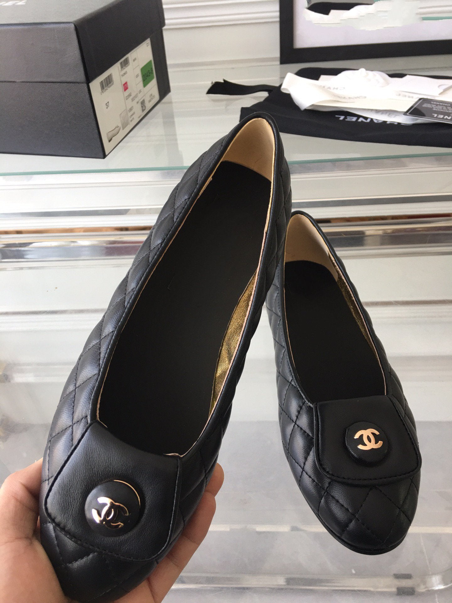 ballet flat black quilted gold cc lock - 35