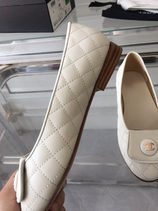 ballet flat quilted white gold cc lock - 35